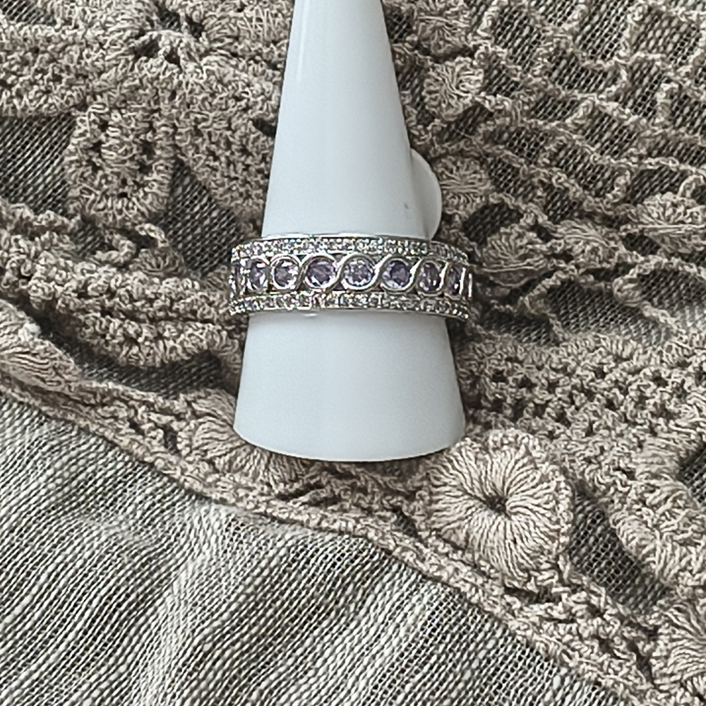 Silver Ring with Light Amethyst Stone - Picture 2 of 3